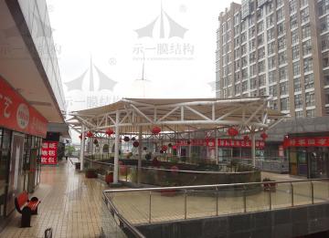 膜結(jié)構(gòu)如何在下雨天預(yù)防和解決積水問題？